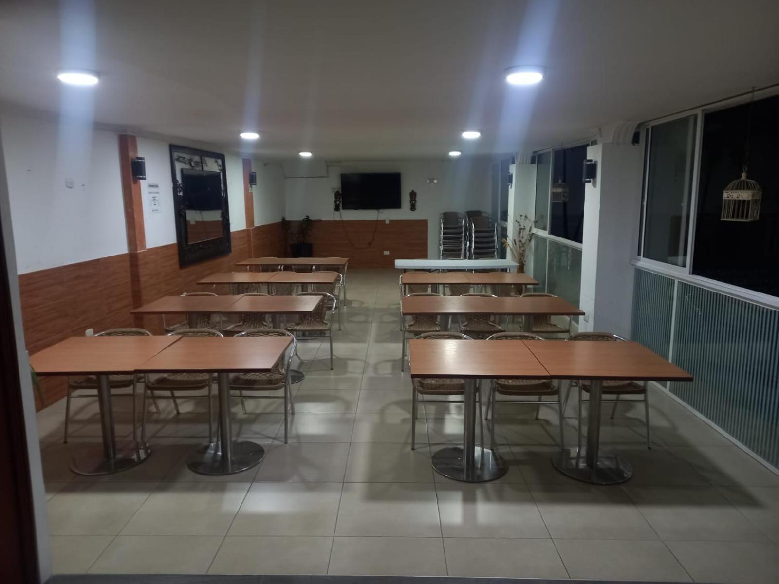 Hotel Napolitano Villavicencio Exterior photo